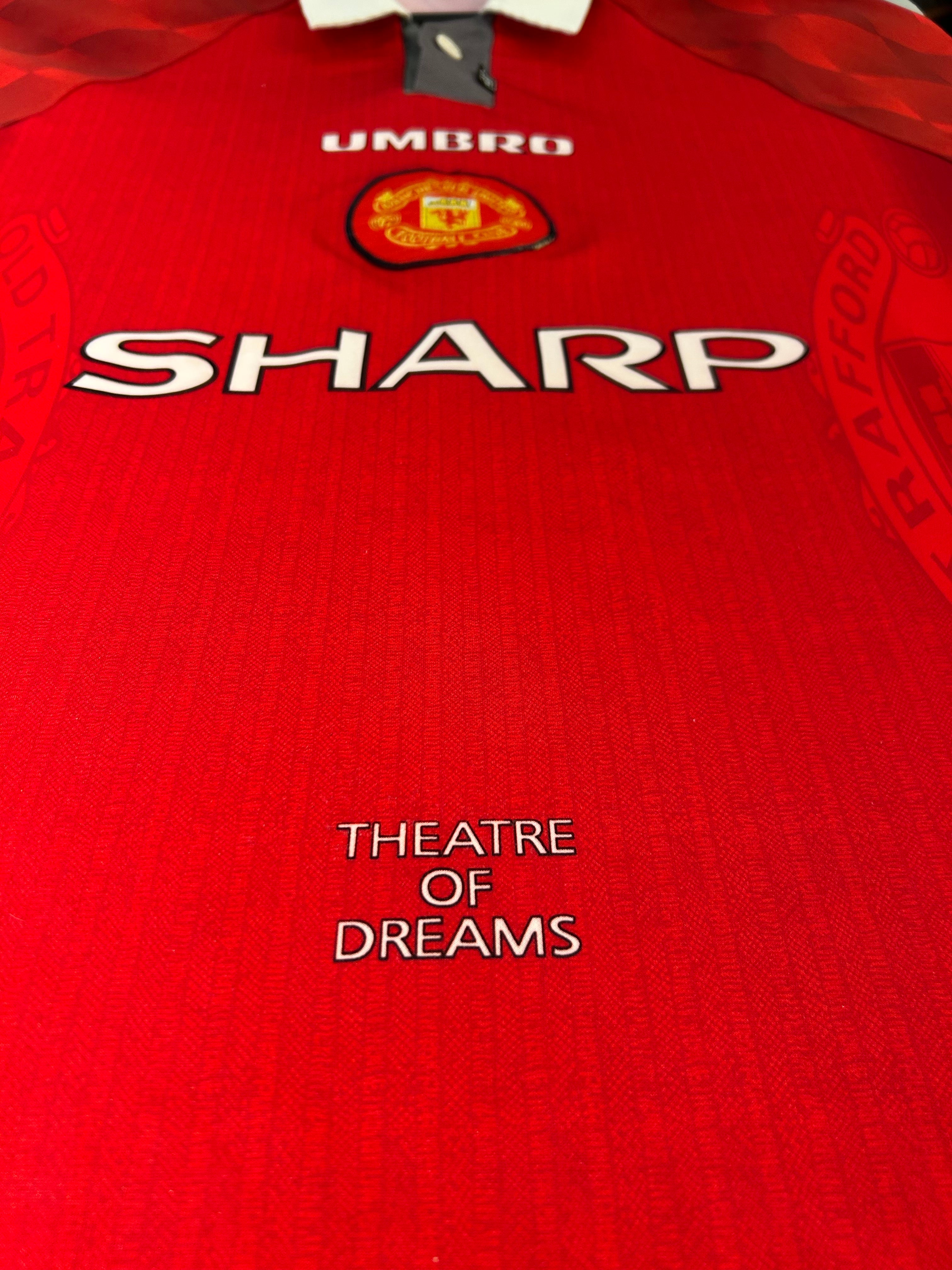Umbro - Manchester United 1996/98 Home Football Shirt 'CANTONA'
