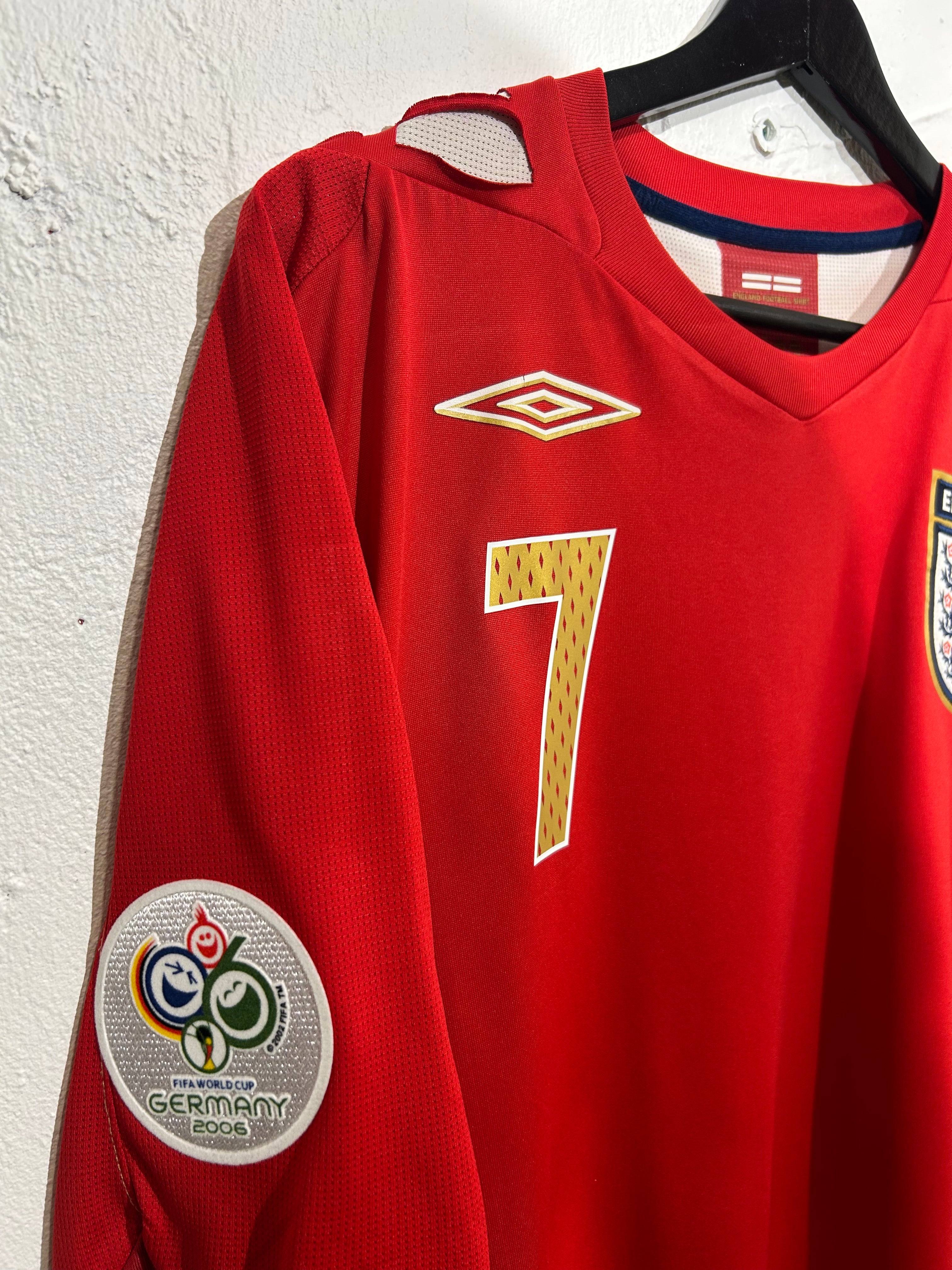 Umbro - England 2006 Away Football Shirt 'BECKHAM'