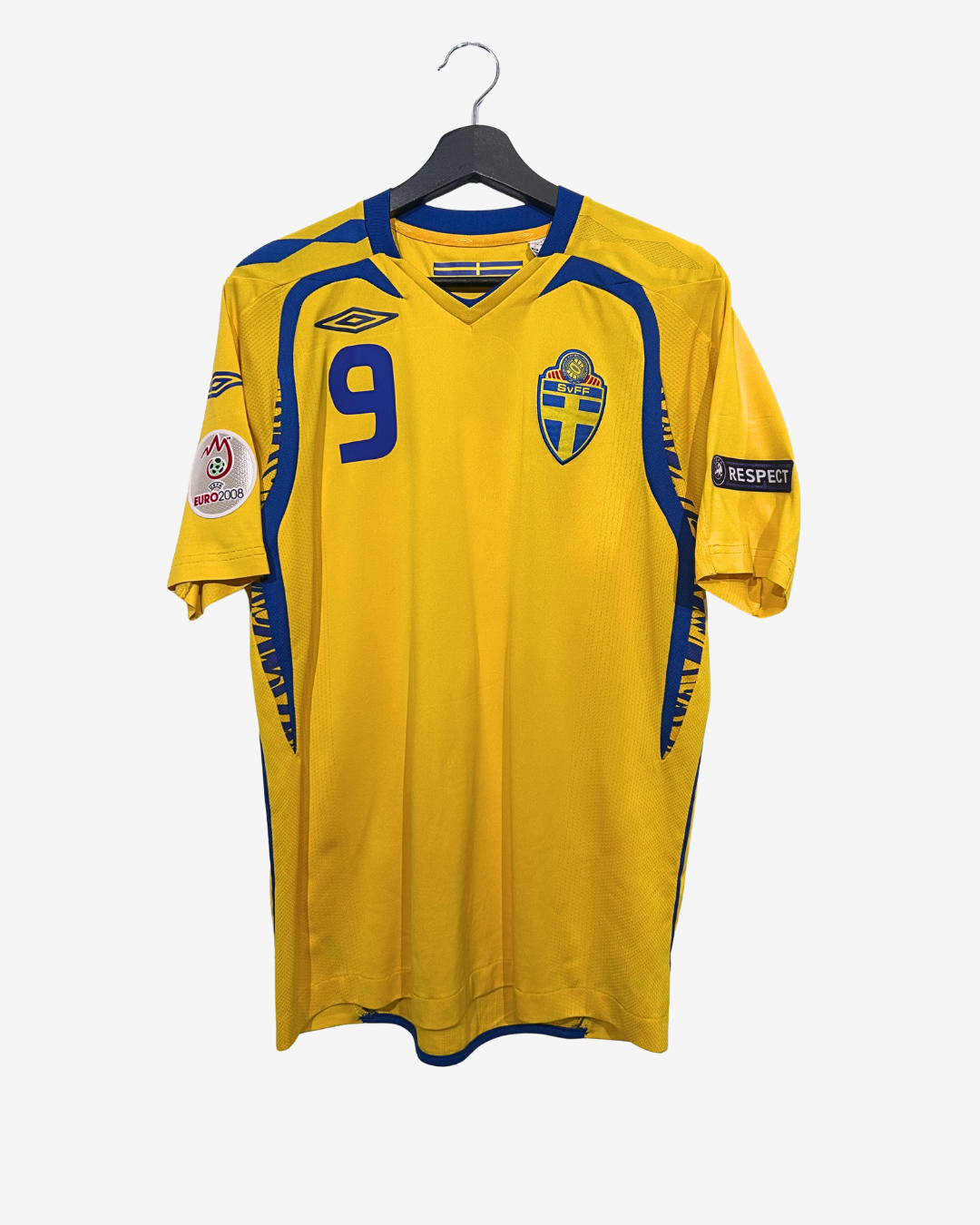 Umbro-Sweden2008HomeFootballShirt_LJUNGBERG